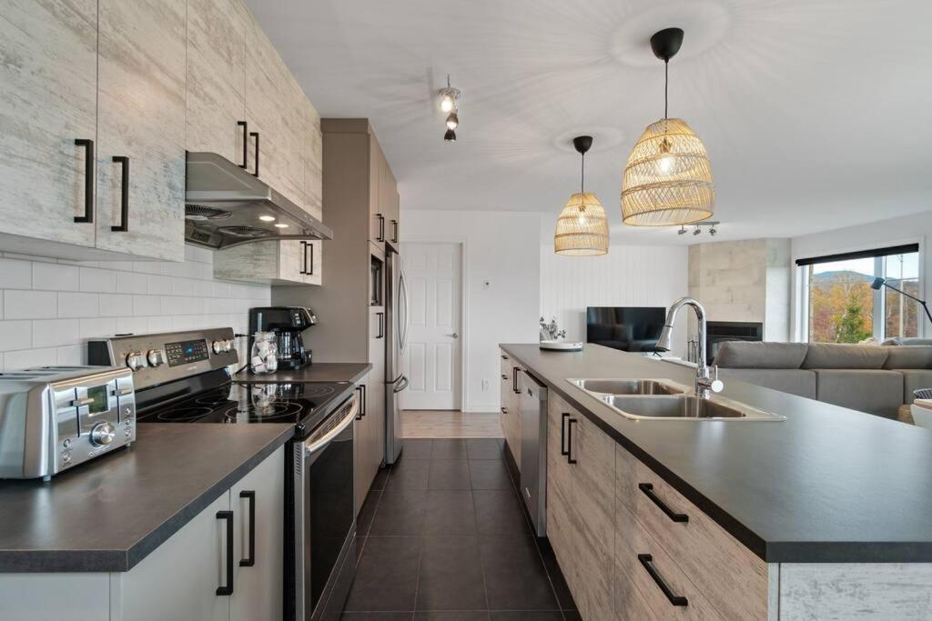 Apartamento Initial - Boho - Mont-Sainte-Anne Beaupré Exterior foto