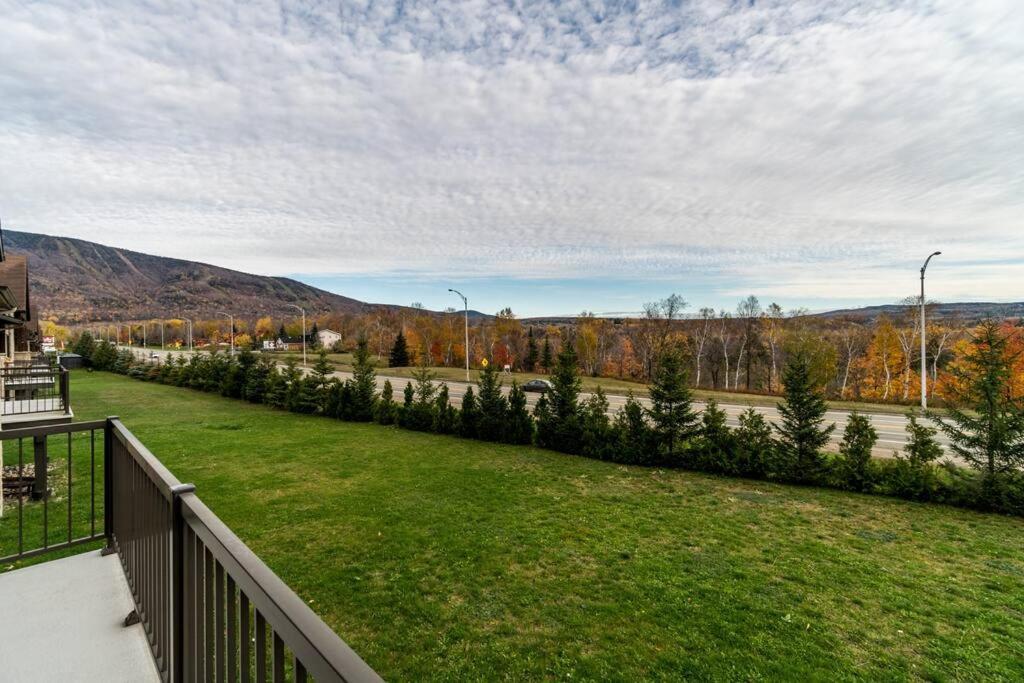 Apartamento Initial - Boho - Mont-Sainte-Anne Beaupré Exterior foto